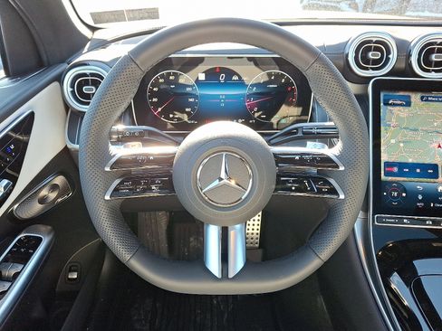 Used 2026 Mercedes-Benz GLC 300 4MATIC image 16