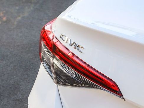 Used 2023 Honda Civic EX image 8