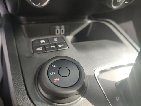 Certified 2019 Ford Ranger Lariat w/ Equipment Group 501A Mid image 27