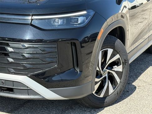New 2026 Volkswagen Tiguan S image 2