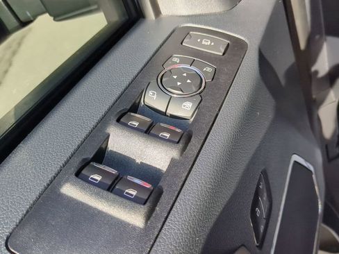 Used 2022 Ford F350 Lariat w/ Lariat Value Package image 45