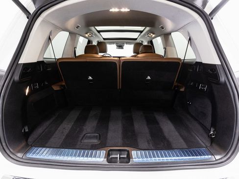 Used 2024 Mercedes-Benz GLS 450 4MATIC w/ AMG Line Exterior image 36