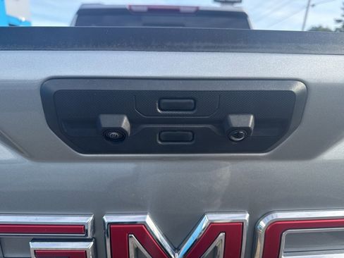 Used 2024 GMC Sierra 1500 AT4 w/ AT4 Preferred Package image 15