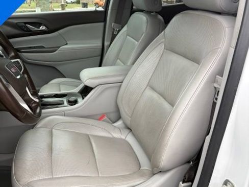 Used 2018 GMC Acadia SLT w/ LPO, Floor Liner Package FWD image 12