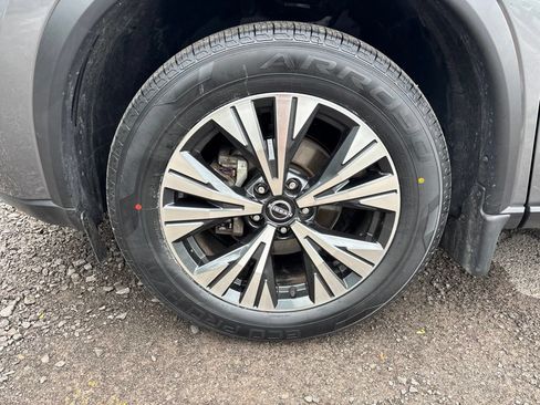 Certified 2023 Nissan Rogue SV w/ SV Premium B Package AWD/4WD image 11