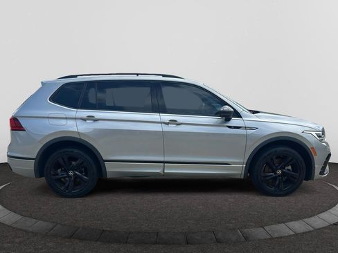 Used 2023 Volkswagen Tiguan SE R-Line FWD image 4