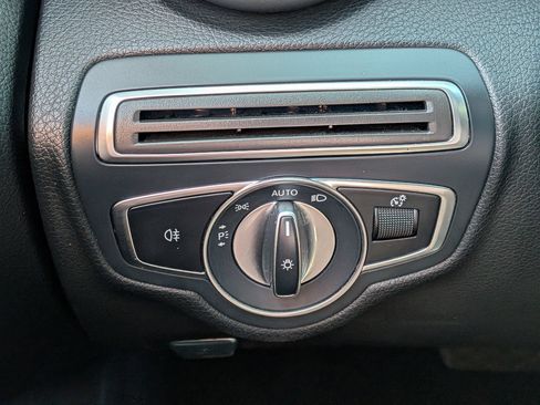 Used 2021 Mercedes-Benz C 300 Sedan image 18