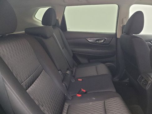Used 2018 Nissan Rogue SV FWD image 19
