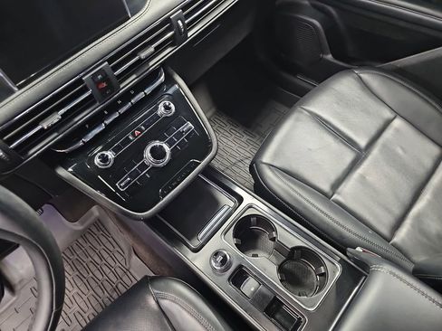 Used 2022 Lincoln Corsair Standard w/ Equipment Group 101A image 25