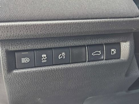 Used 2025 Toyota Camry LE w/ Convenience Package FWD image 16