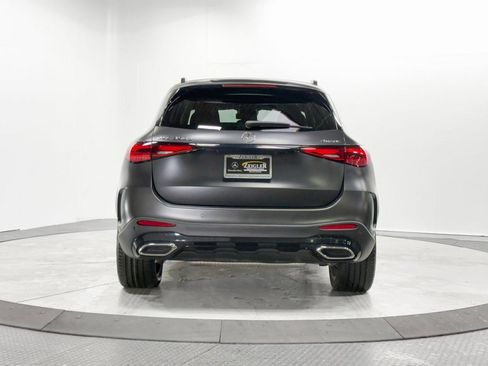 Used 2025 Mercedes-Benz GLC 350e 4MATIC image 27