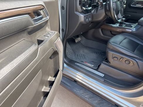 Used 2024 Chevrolet Silverado 1500 LT Trail Boss w/ LT Trail Boss Premium Package AWD/4WD image 10