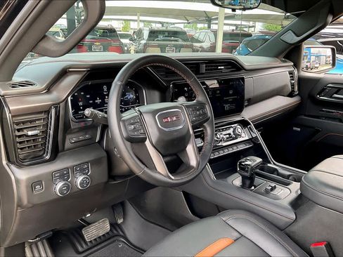Certified 2025 GMC Sierra 1500 AT4 w/ AT4 Premium Package AWD/4WD image 16