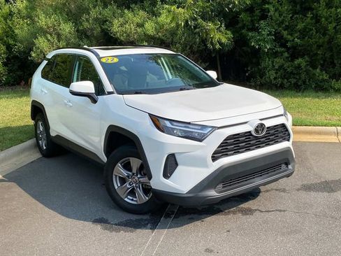 Used 2022 Toyota RAV4 XLE w/ Convenience Package AWD/4WD image 1