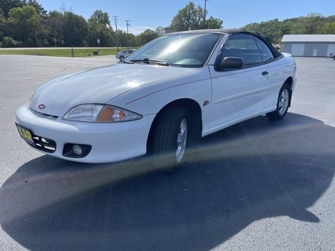 Used 2000 Chevrolet Cavalier Z24 FWD image 6