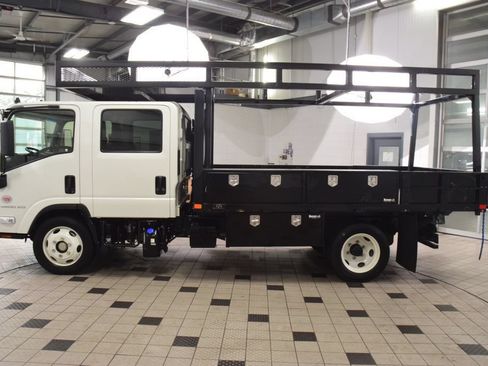 Used 2025 Chevrolet Low Cab Forward 5500XD RWD image 3
