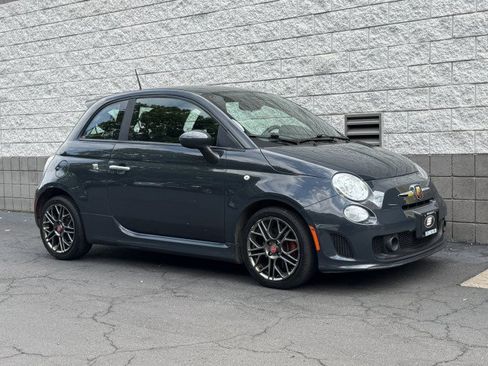 Used 2017 FIAT 500 Abarth w/ Popular Equipment Package FWD image 4