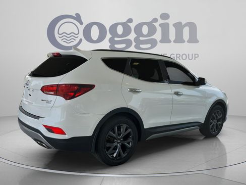Used 2017 Hyundai Santa Fe Sport FWD image 5