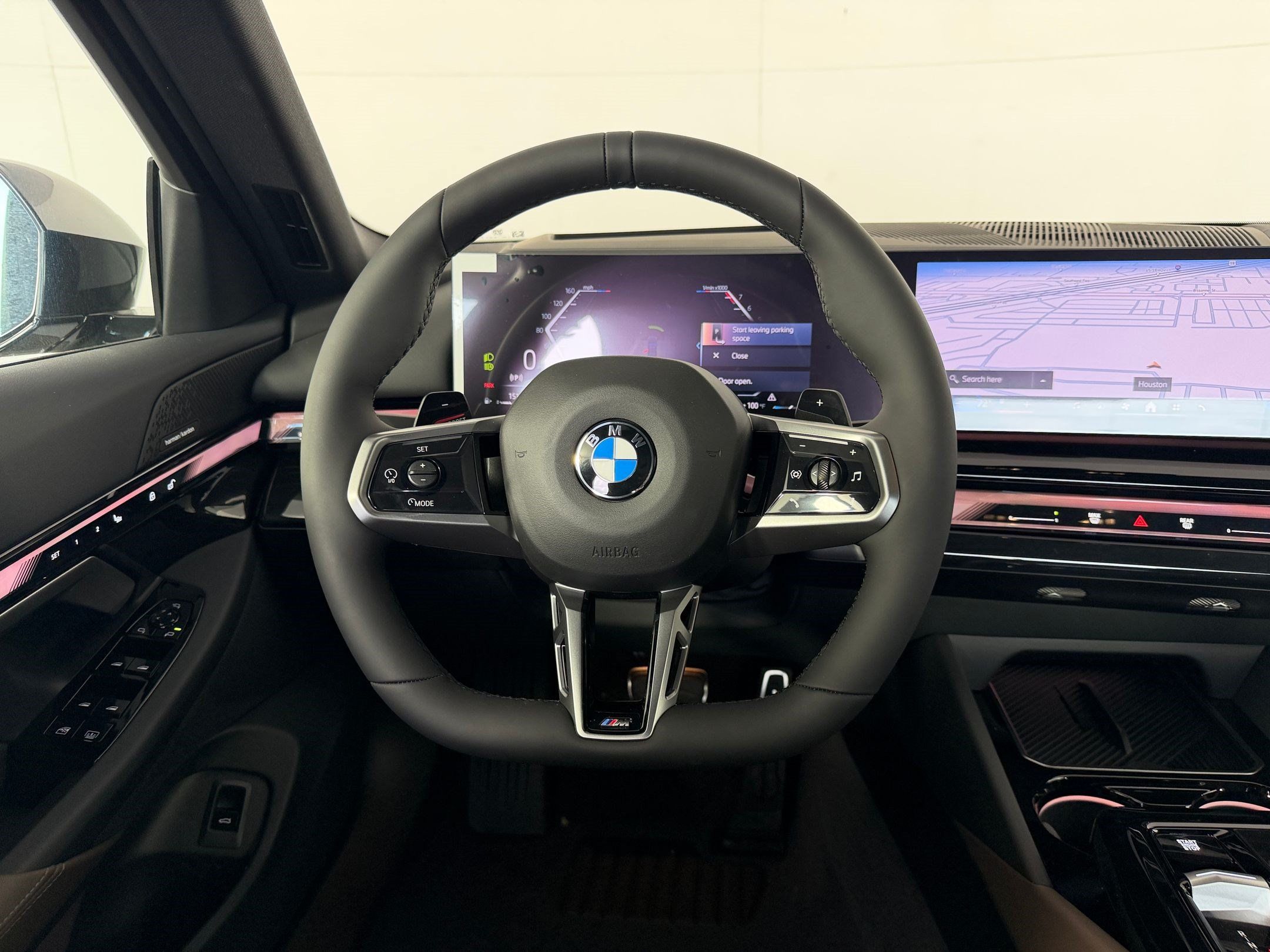 Used 2027 BMW 530i w/ M Sport Package RWD image 33