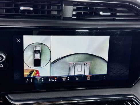 Used 2024 GMC Sierra 2500 AT4 w/ Technology Package AWD/4WD image 36