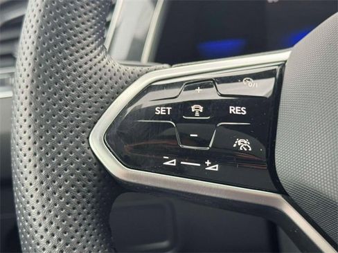 Used 2022 Volkswagen Tiguan SE R-Line image 22