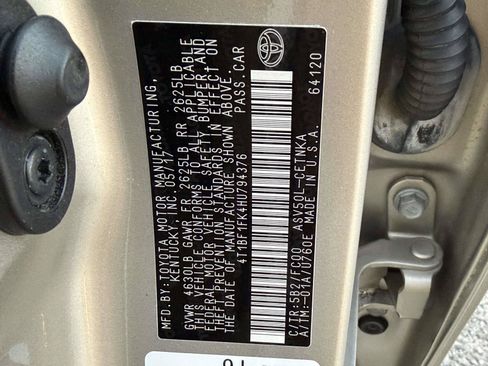 Used 2017 Toyota Camry LE FWD image 33