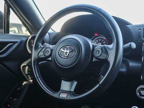 Used 2022 Toyota GR86 Premium image 16