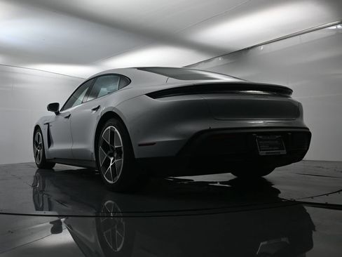 Used 2025 Porsche Taycan image 52