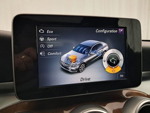 Used 2017 Mercedes-Benz C 300 4MATIC Sedan image 24