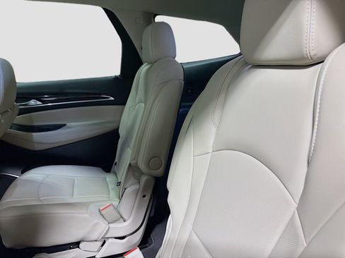 Used 2019 Buick Enclave Essence AWD/4WD image 27