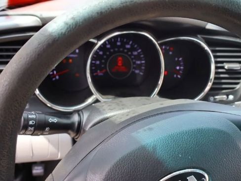 Used 2013 Kia Optima LX image 10