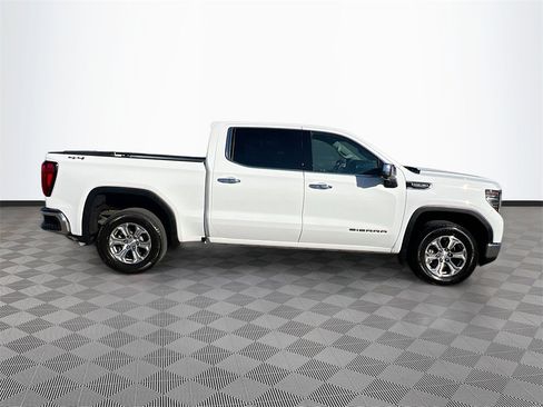 Used 2025 GMC Sierra 1500 SLT image 8