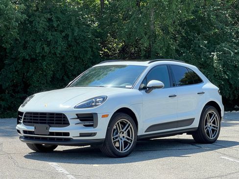 Certified 2019 Porsche Macan S AWD/4WD image 1