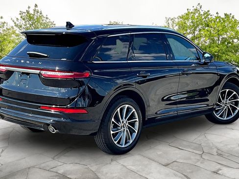 Used 2024 Lincoln Corsair Grand Touring image 13