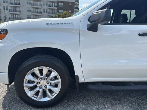 Used 2024 Chevrolet Silverado 1500 Custom image 12