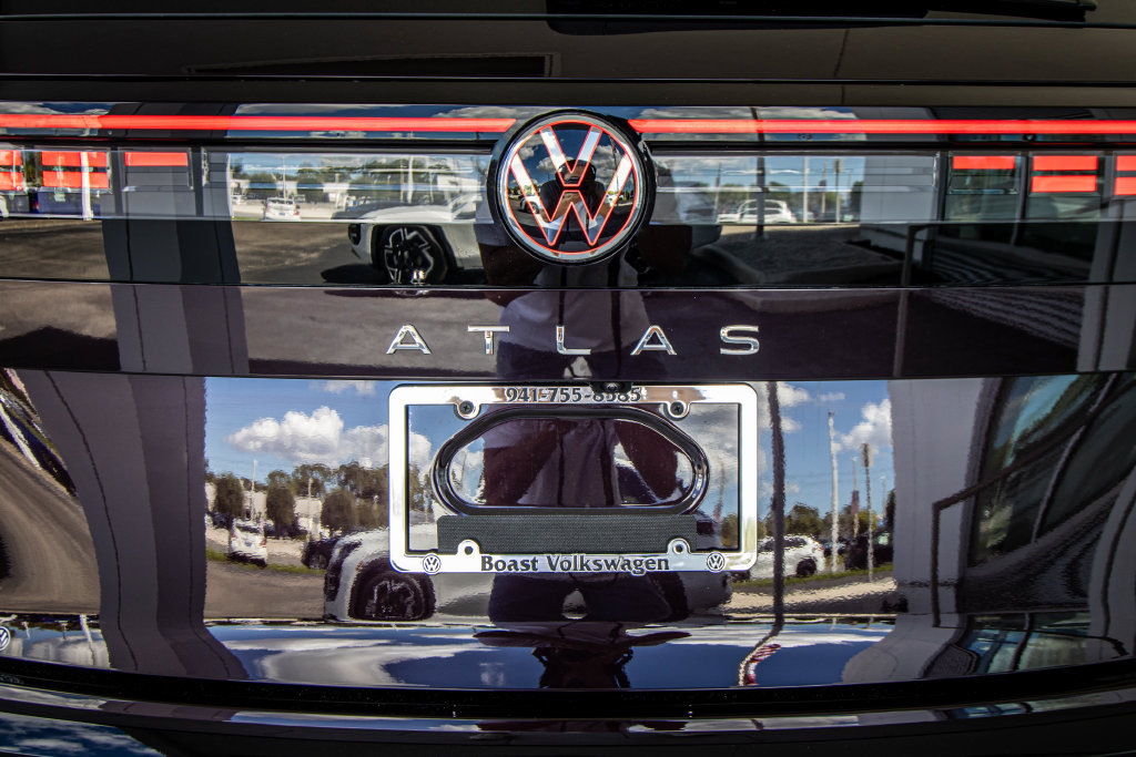New 2027 Volkswagen Atlas SEL R-Line AWD/4WD image 15