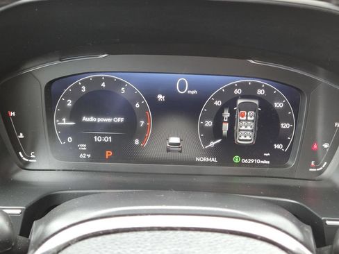 Used 2024 Honda Pilot Elite image 32