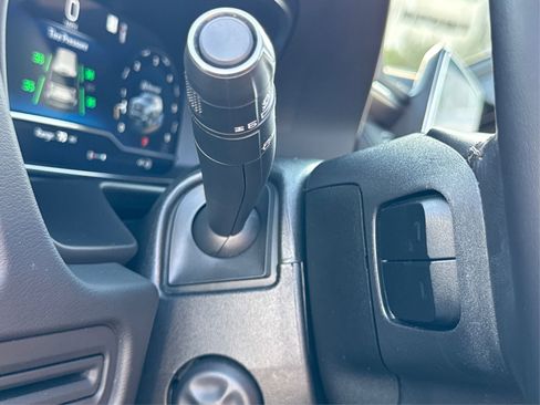 Used 2022 Chevrolet Tahoe LT w/ Luxury Package image 34