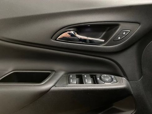 Used 2022 Chevrolet Equinox LT FWD image 33