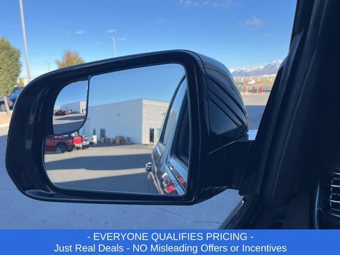 New 2025 Jeep Wagoneer L Series II image 5