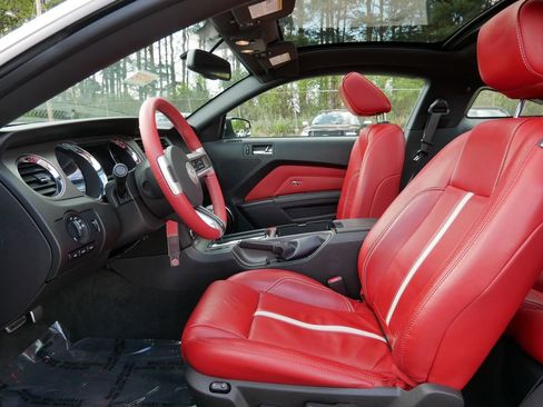 Used 2011 Ford Mustang GT Premium w/ 401A Rapid Spec Order Code RWD image 12