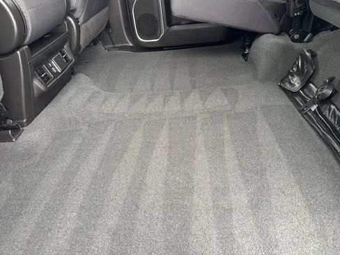 Used 2022 Chevrolet Silverado 1500 LT image 34