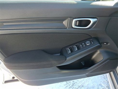 Used 2023 Honda Civic Sport image 12