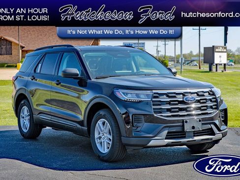 New 2026 Ford Explorer Active AWD/4WD image 1