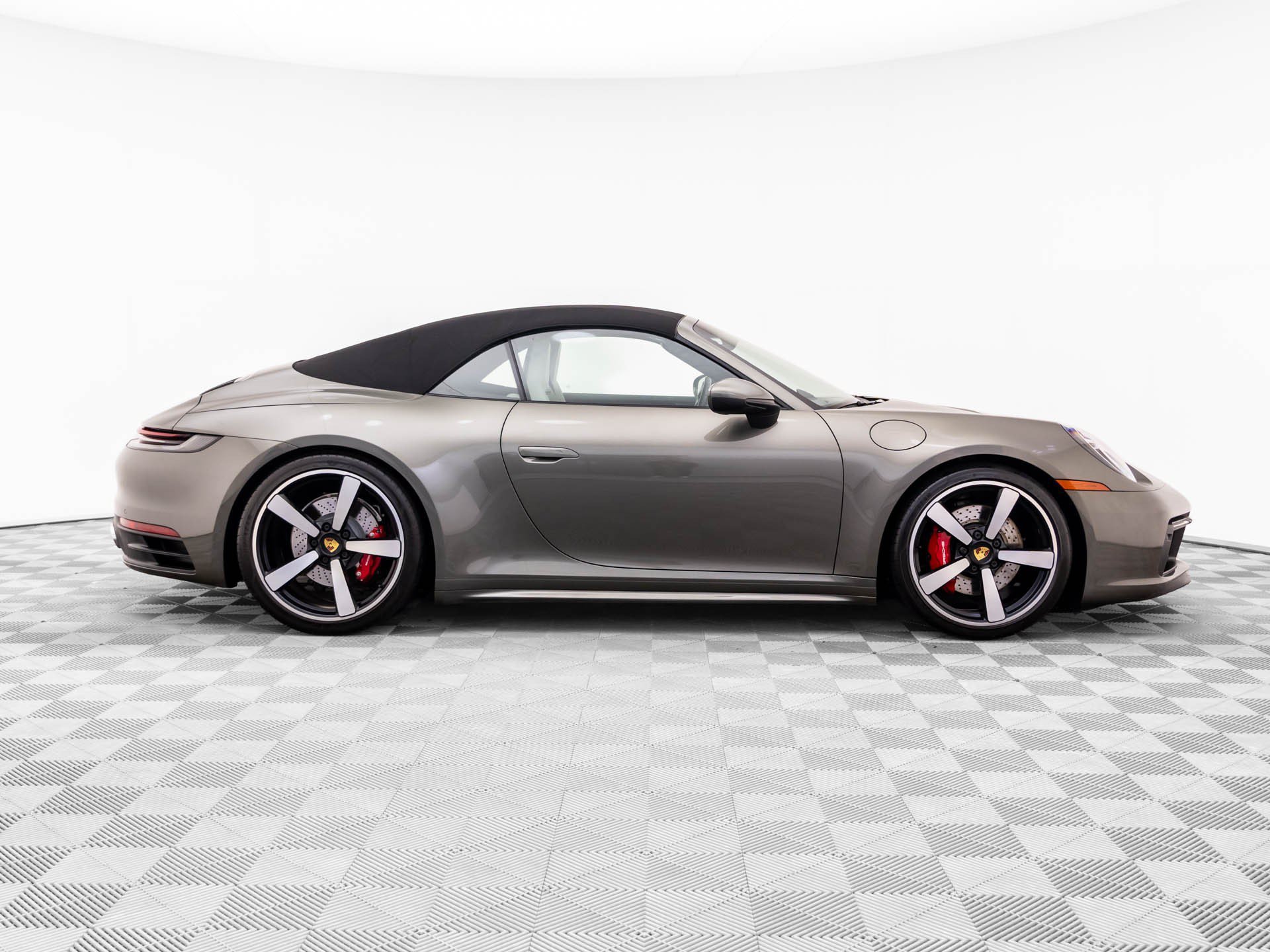 Certified 2020 Porsche 911 Carrera 4S AWD/4WD image 7