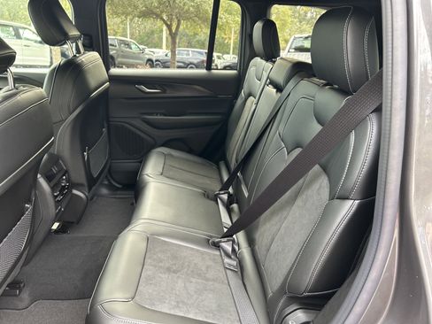 New 2025 Jeep Grand Cherokee Altitude image 57