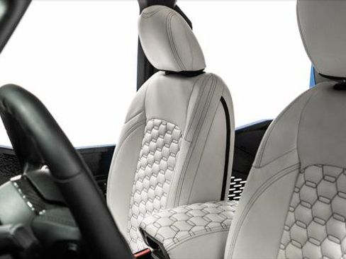 Used 2021 Jeep Gladiator Sport image 13