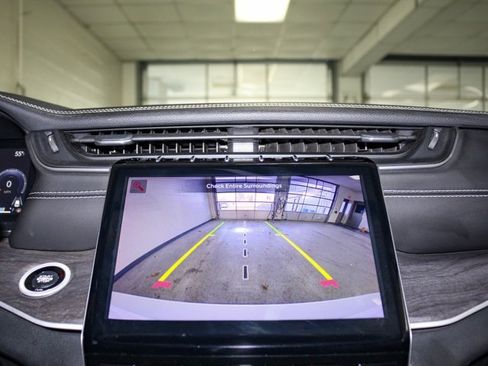 Certified 2023 Jeep Grand Cherokee L Limited image 16