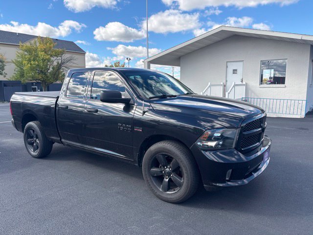 Used 2018 RAM 1500 Express w/ Black Ram 1500 Express Group AWD/4WD image 13