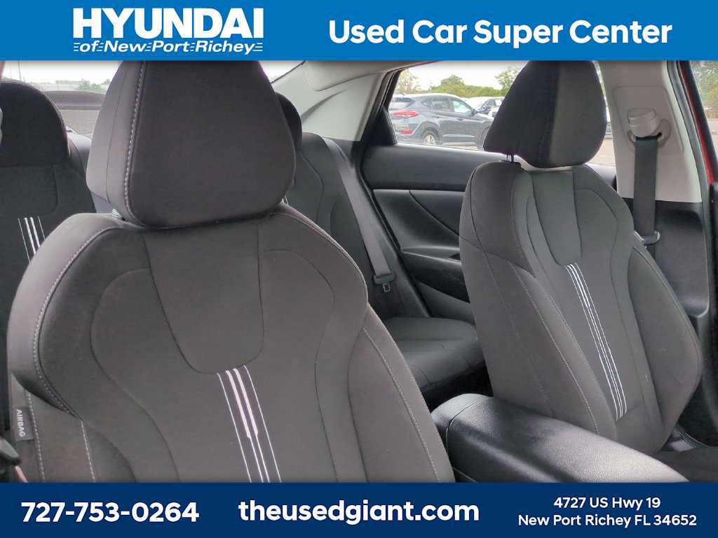 Certified 2023 Hyundai Elantra SEL w/ Convenience Package FWD image 6